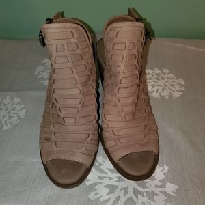 EUC! Jessica Simpson High Heel Sandals!